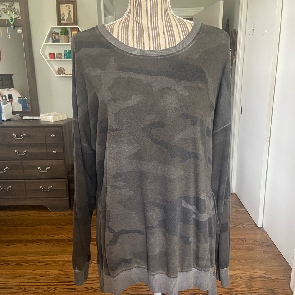 Dantelle Camo Print French Terry tunic length lightweight sweatshirt